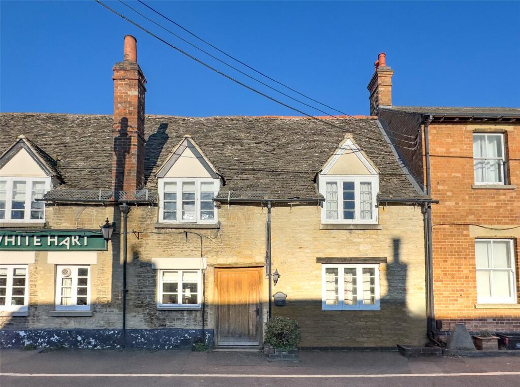 3 bedroom terraced house for sale in Newland Street, Eynsham, Witney