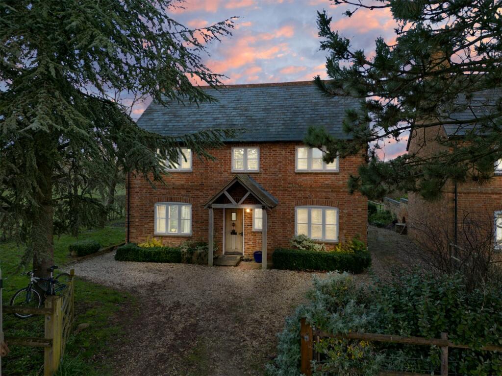 5 bedroom detached house for sale in City Farm Cottages, Eynsham, Witney, OX29