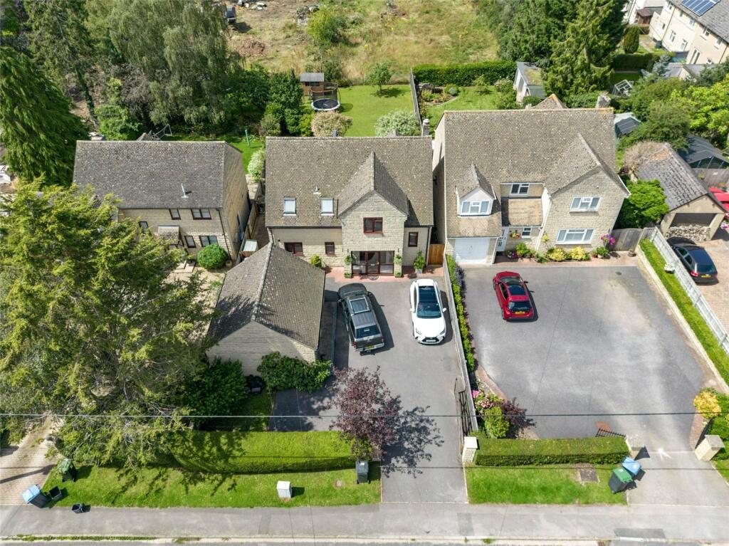 4 bedroom detached house for sale in Common Road, North Leigh, Witney, Oxfordshire, OX29