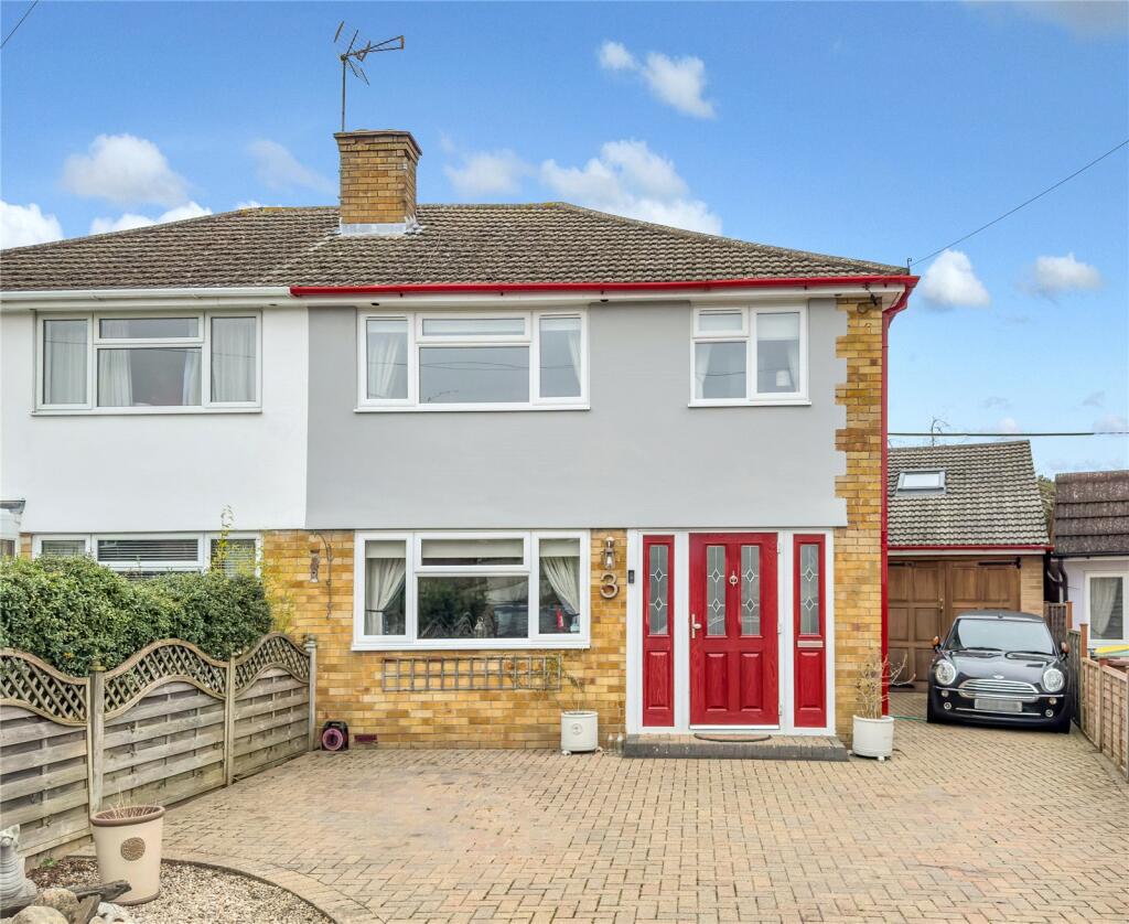 3 bedroom semidetached house for sale in Brasenose Drive, Kidlington