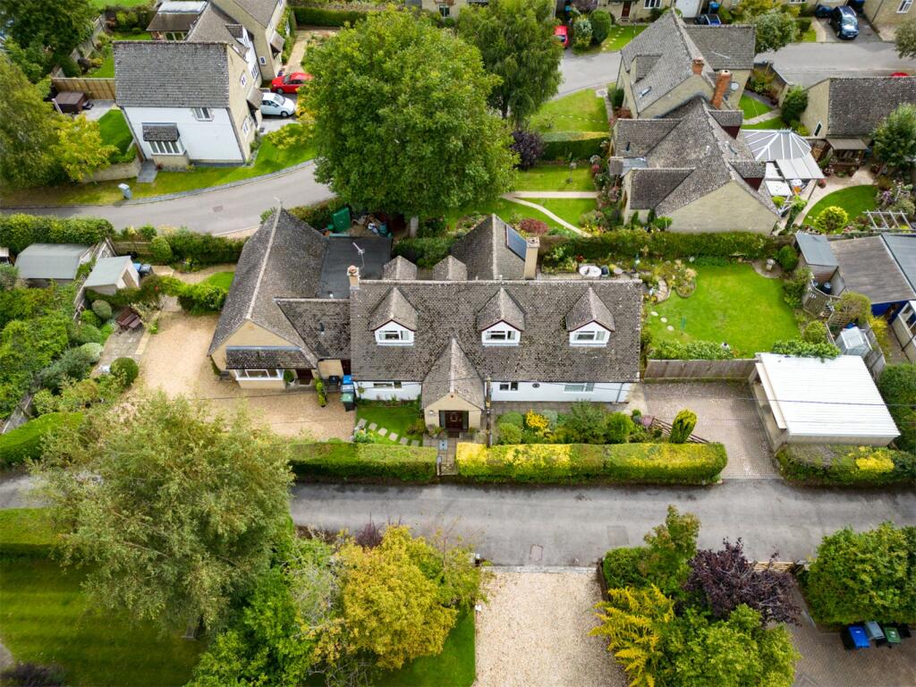 4 bedroom bungalow for sale in Nash Lane, Freeland, Witney, Oxfordshire