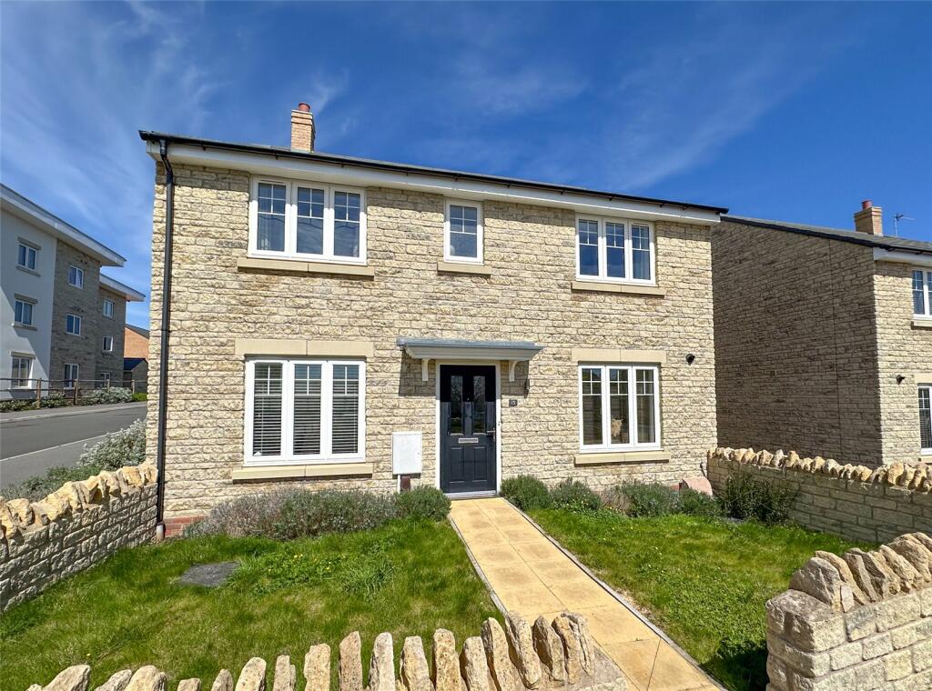 4 bedroom detached house for sale in Thornbury Road, Eynsham, Witney, Oxfordshire, OX29