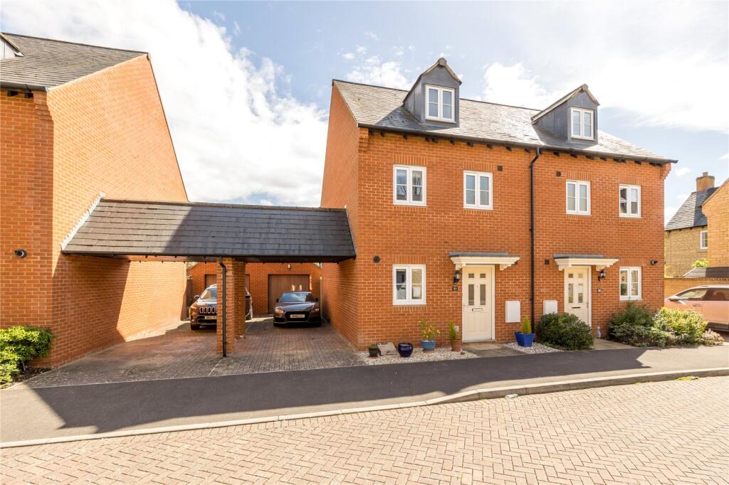 Main image of property: Hazeldene Close, Eynsham - Modern Townhouse, 3 Double Bedrooms, Witney, Oxfordshire, OX29
