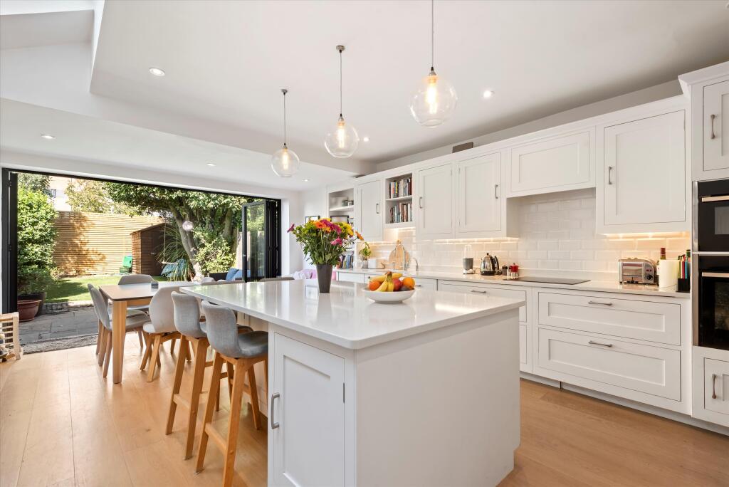 Main image of property: Bridgman Road, London, W4