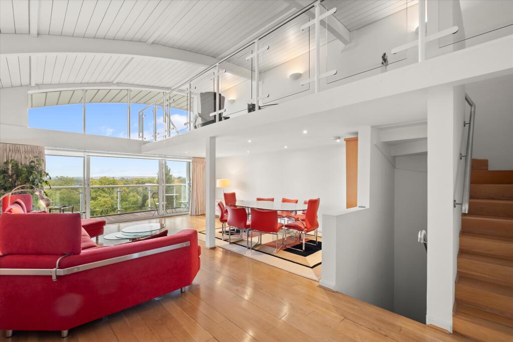 Main image of property: Kew Bridge Road, Brentford, TW8