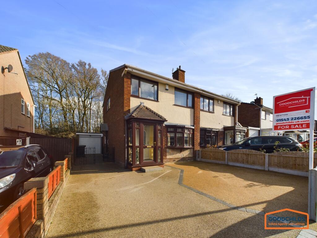 3 bedroom semidetached house for sale in Rose Drive, Brownhills, WS8