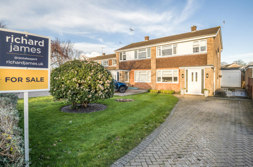 Main image of property: Brind Close, Covingham, Swindon, SN3