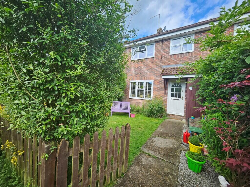 3 bedroom terraced house for sale in Green Park Corner, Wivelsfield