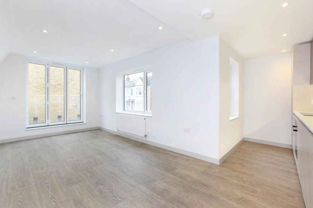 1 bedroom apartment for sale in Lower Richmond Road, Putney, London, SW15