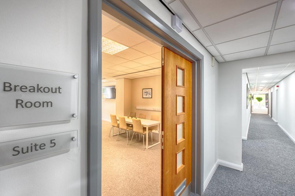 Additional property image - Link 665 Business Centre, A56, Rossendale, BB4 5HU
