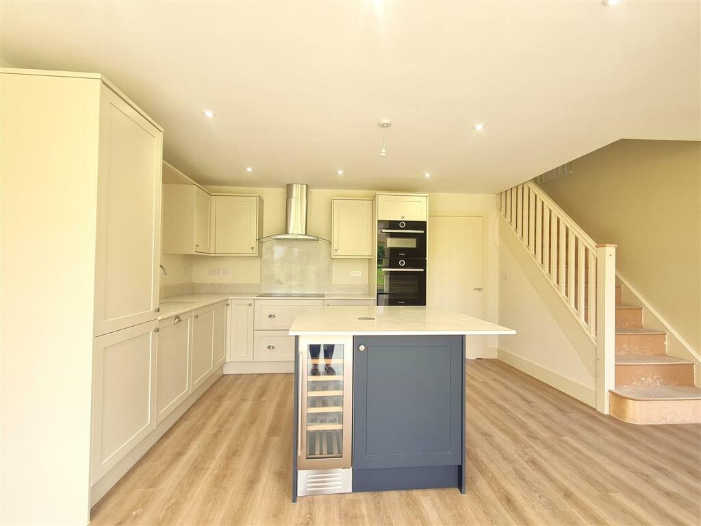 Property image - Meadow View, Hill Ash Court