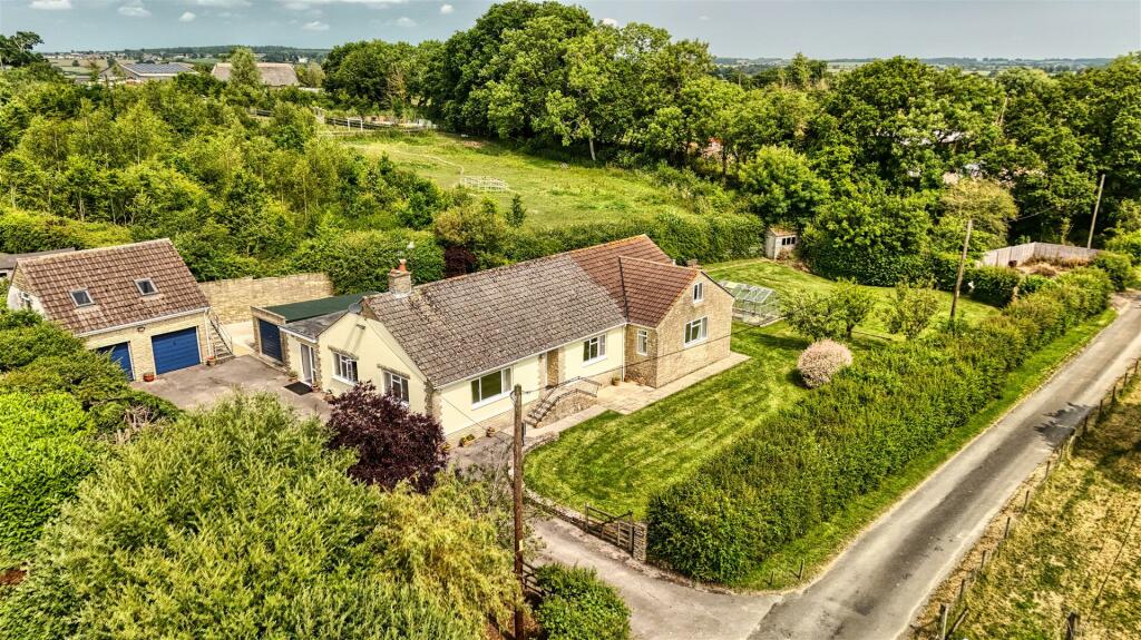 5 bedroom detached bungalow for sale in Stony Lane, Holwell, Sherborne, DT9