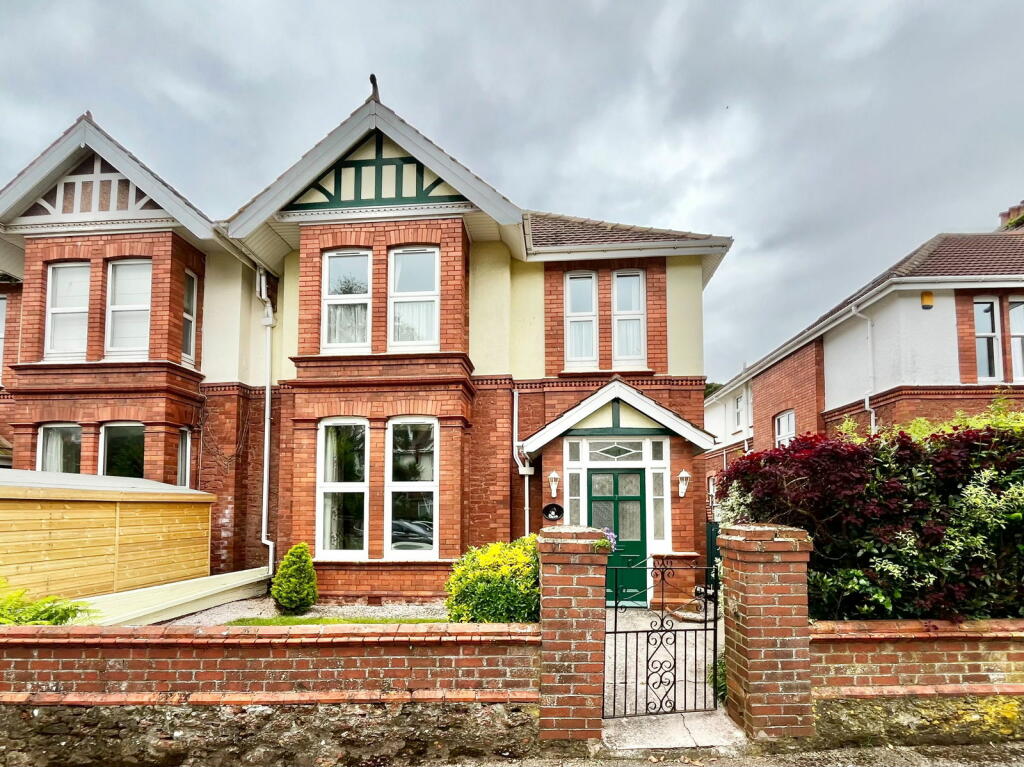 5 bedroom semidetached house for sale in Elmsleigh Park, Paignton, TQ4