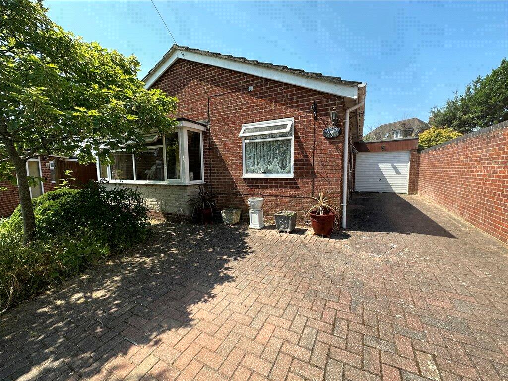 3 bedroom bungalow for sale in Kendal Close, Waterlooville, Hampshire, PO8