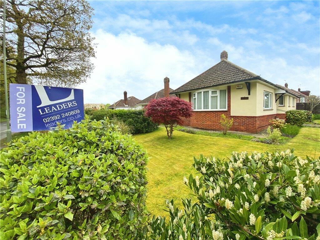 3 bedroom bungalow for sale in Park Lane, Cowplain, Waterlooville, PO8