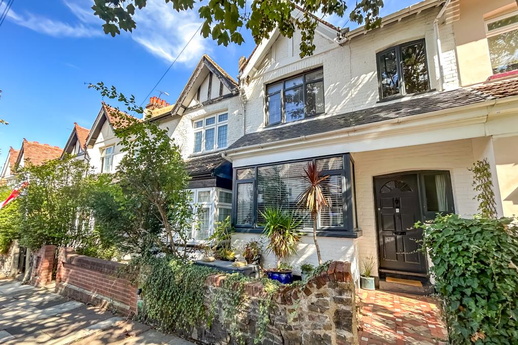 Main image of property: Wenham Drive, Westcliff-on-Sea, Essex