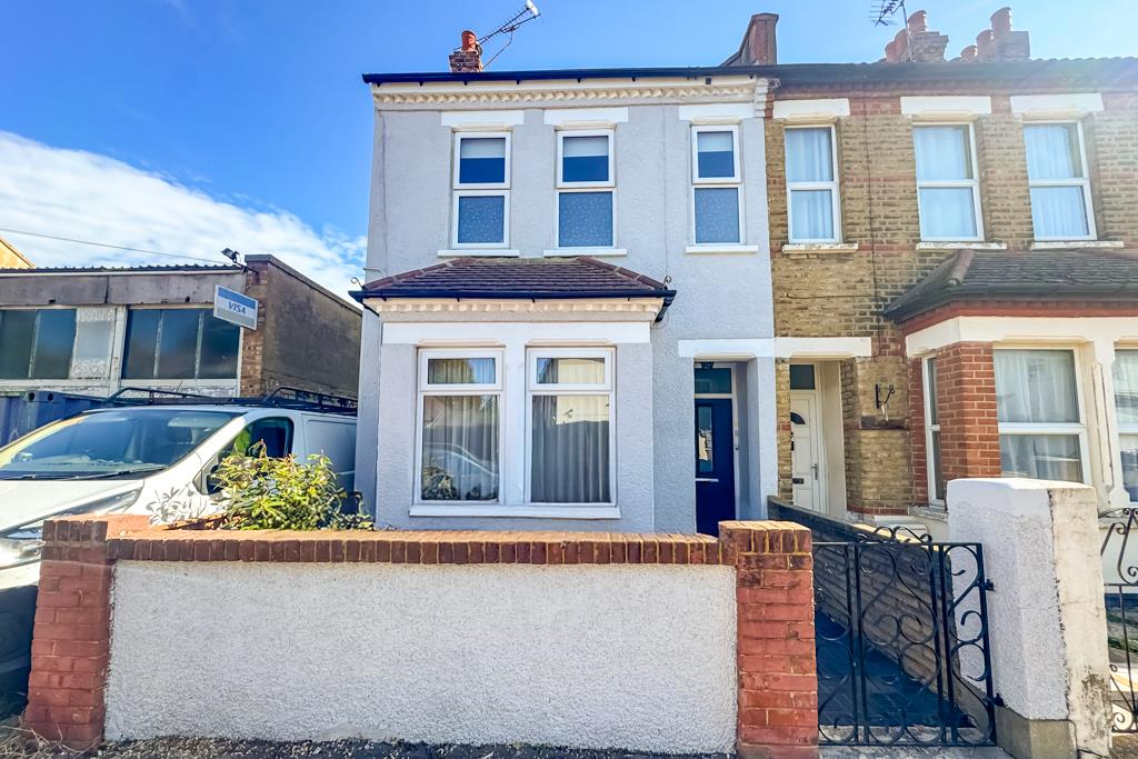 Main image of property: Salisbury Avenue, Westcliff-on-Sea