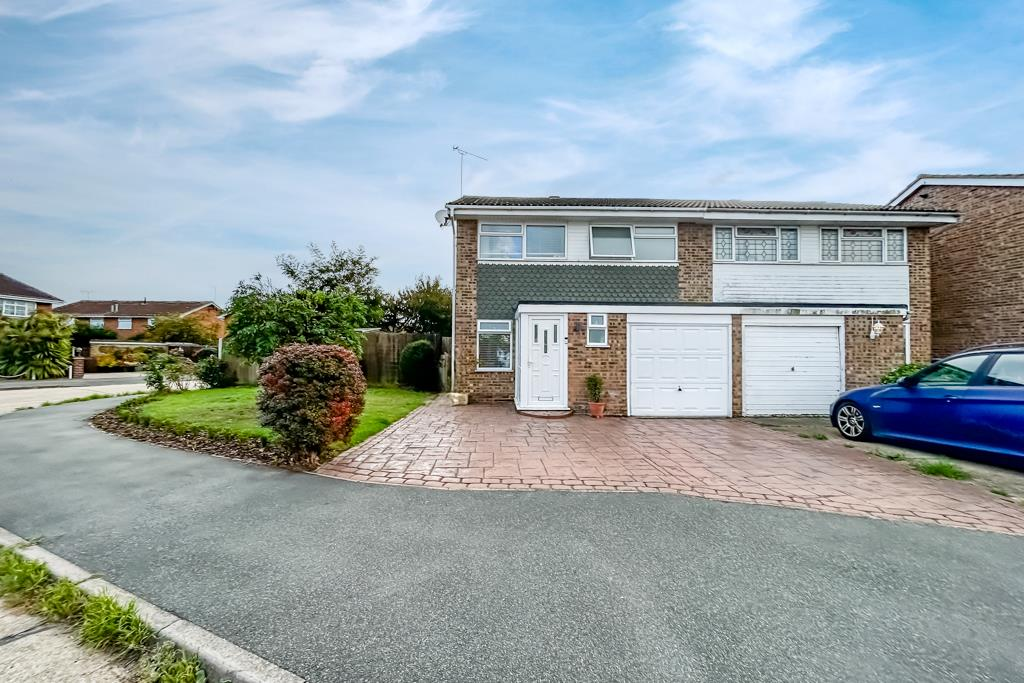 4 bedroom semi-detached house