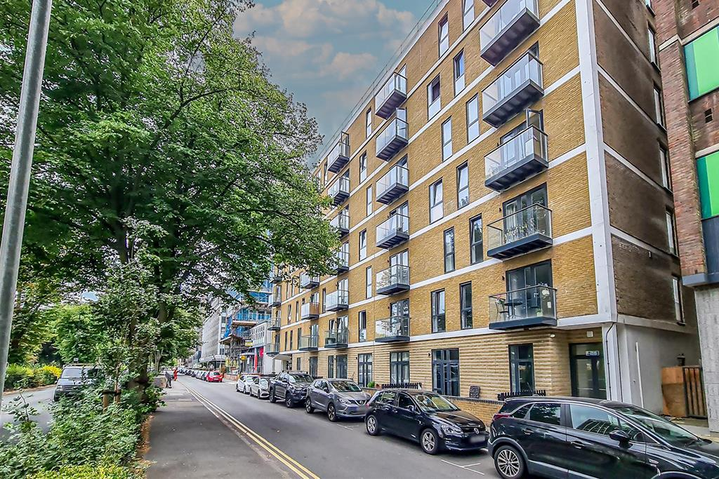 Main image of property: The Avenue, Victoria Avenue, Southend-on-Sea