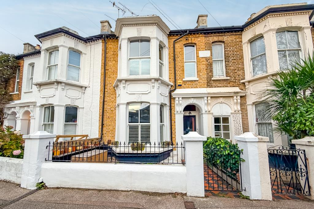 Main image of property: Avenue Road, Westcliff-on-Sea