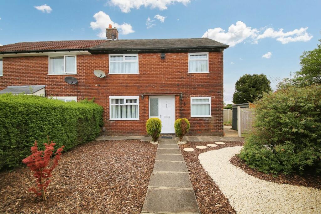 3 bedroom semidetached house for sale in St. Davids Crescent, Aspull, WN2