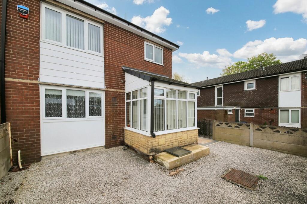 3 bedroom semidetached house for sale in Grampian Way, Platt Bridge, WN2