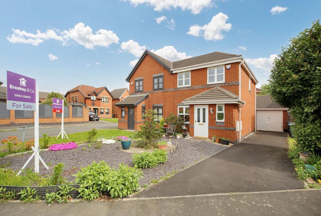 Main image of property: Toulston Road, Wigan, WN6