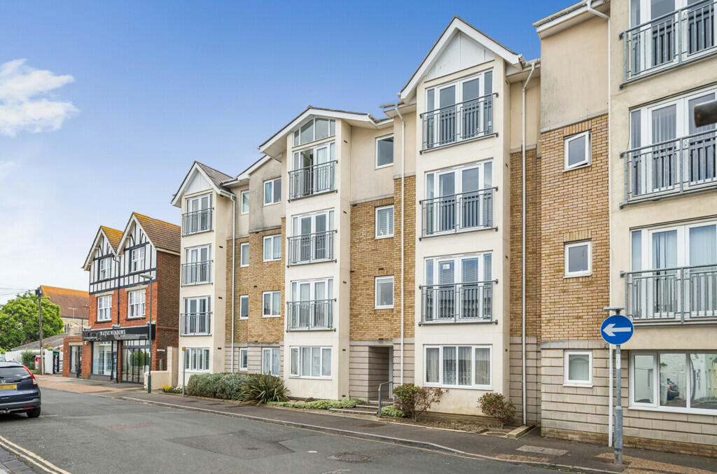 2 bedroom apartment for sale in Victoria Drive, Bognor Regis, West