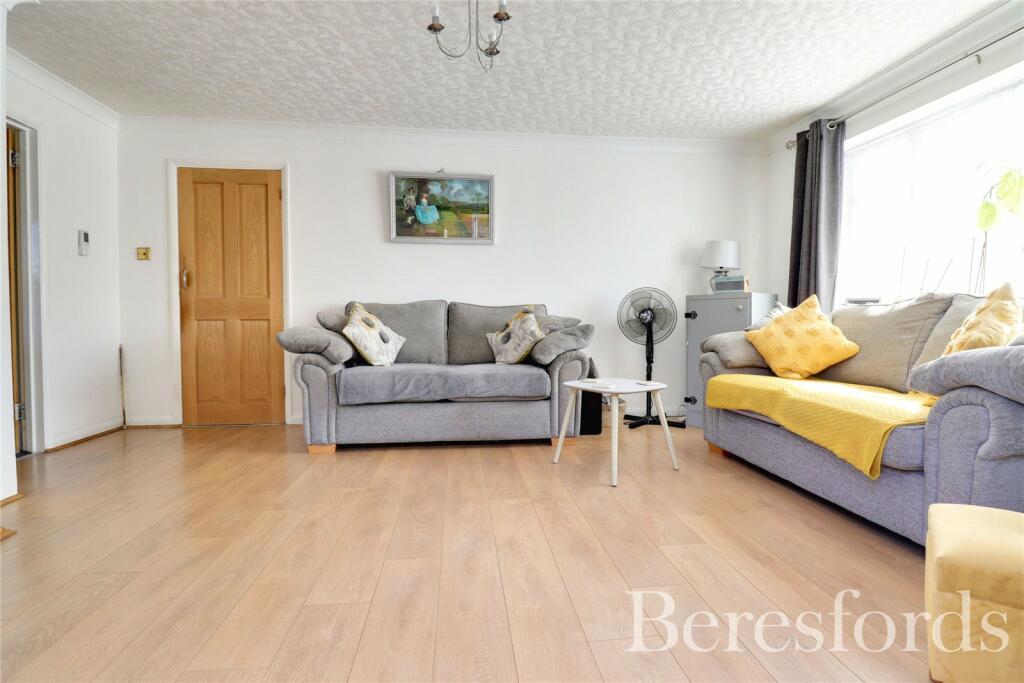 2 bedroom bungalow for sale in The Street, Latchingdon, CM3