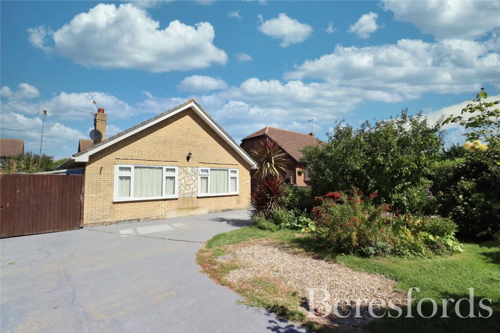 2 bedroom bungalow for sale in The Street, Latchingdon, CM3