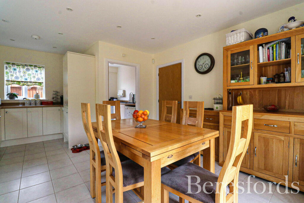 Additional property image - Southfields, Tillingham, CM0