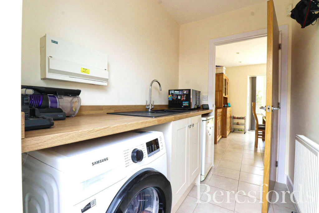 Additional property image - Southfields, Tillingham, CM0