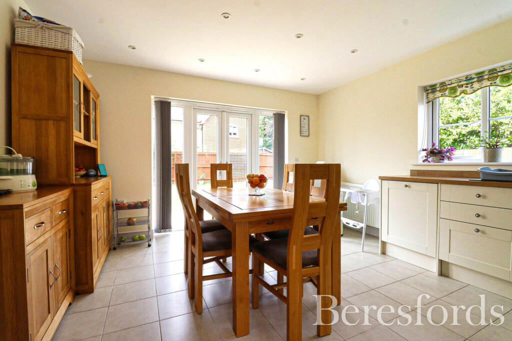 Additional property image - Southfields, Tillingham, CM0