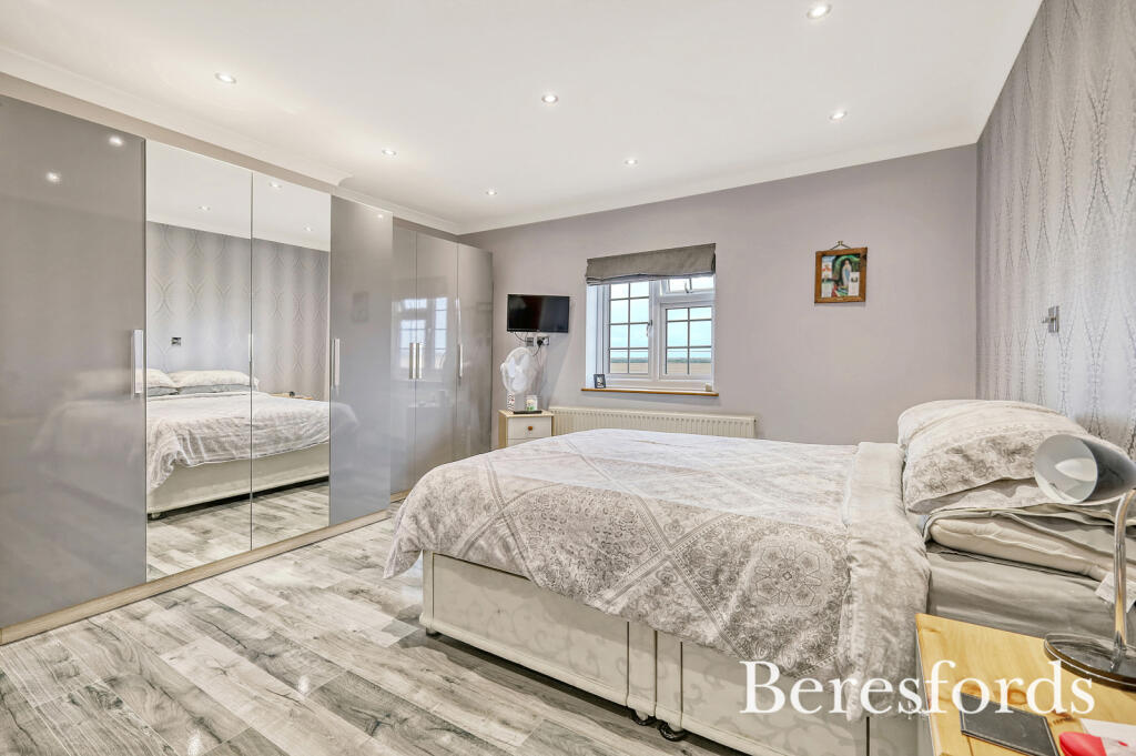 Additional property image - Marshes, Burnham-on-Crouch, CM0