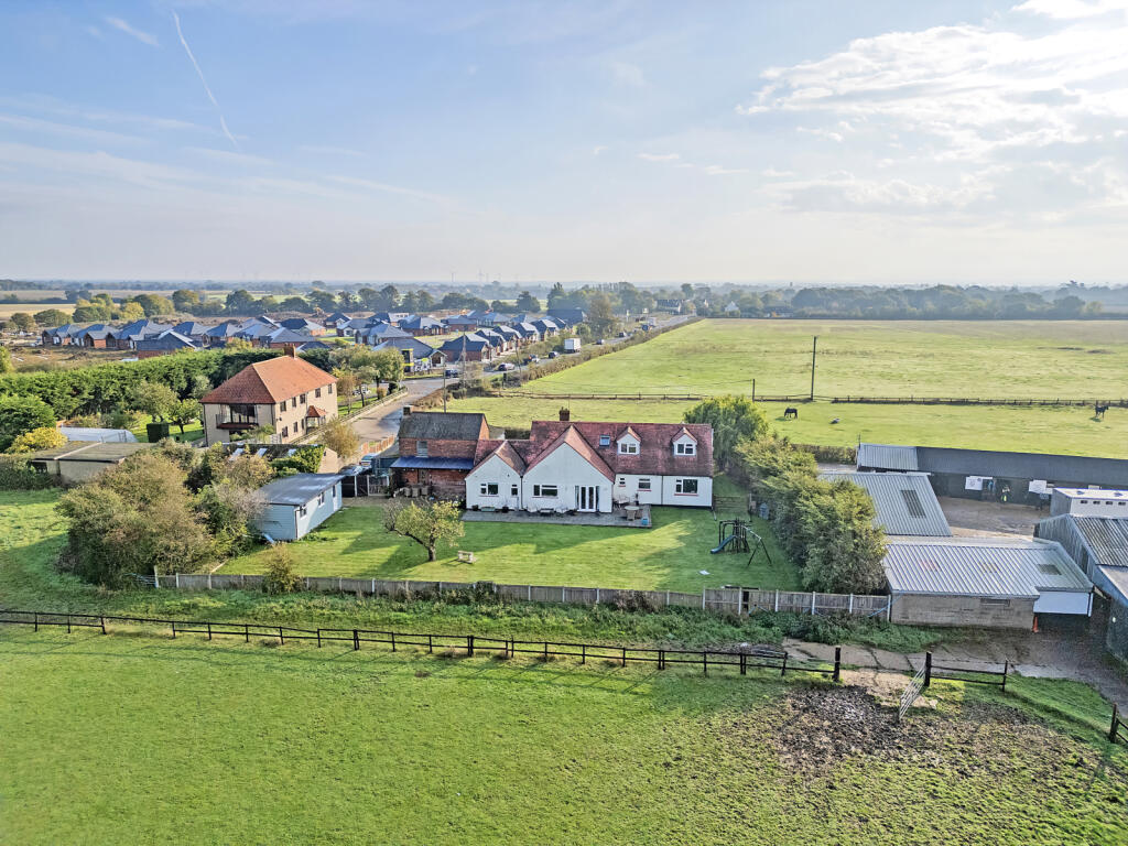 Main image of property: Maldon Road, Burnham-on-Crouch, CM0