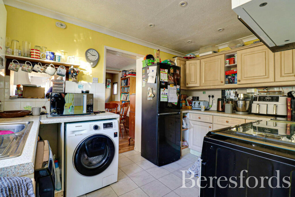 Additional property image - Crescent Road, Heybridge, CM9