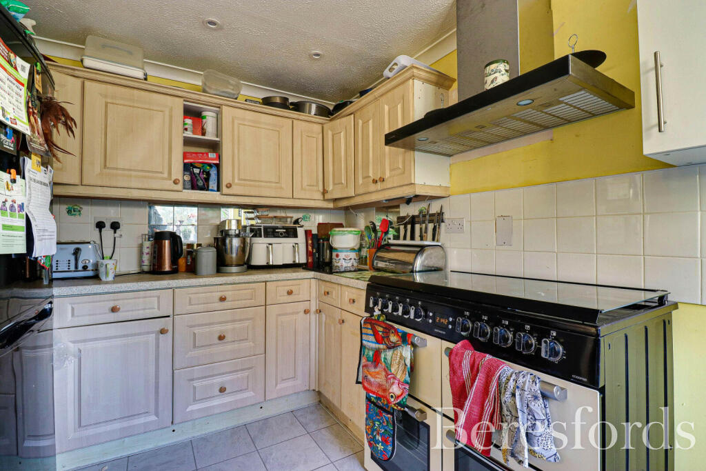 Additional property image - Crescent Road, Heybridge, CM9