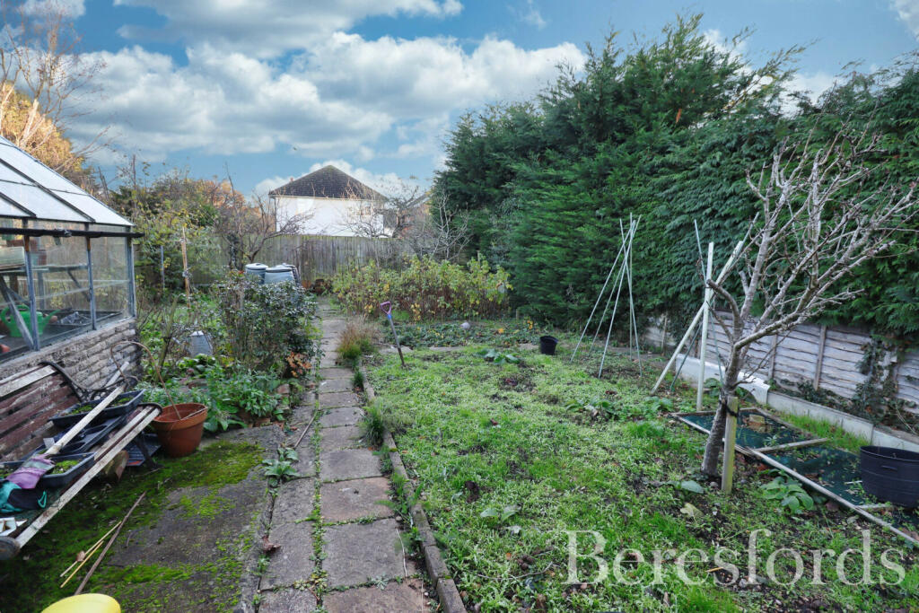 Additional property image - Crescent Road, Heybridge, CM9
