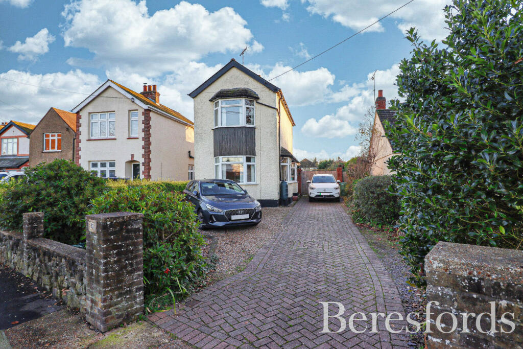 Additional property image - Crescent Road, Heybridge, CM9