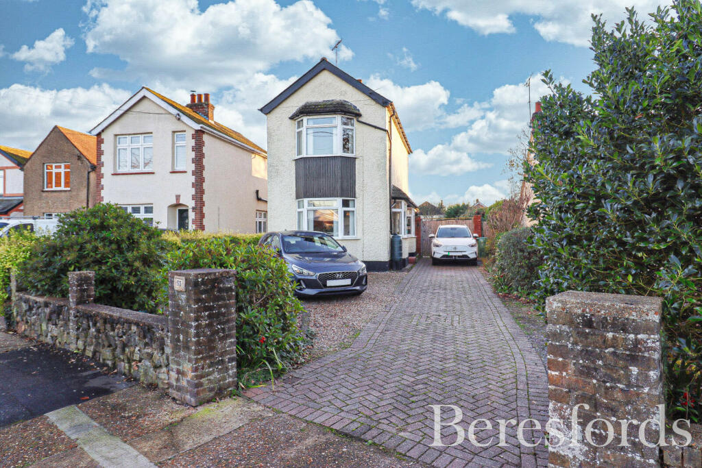 Additional property image - Crescent Road, Heybridge, CM9