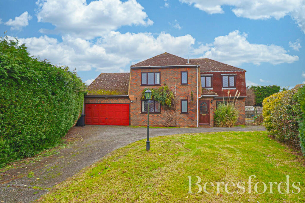 Main image of property: Barnmead Way, Burnham-on-Crouch, CM0