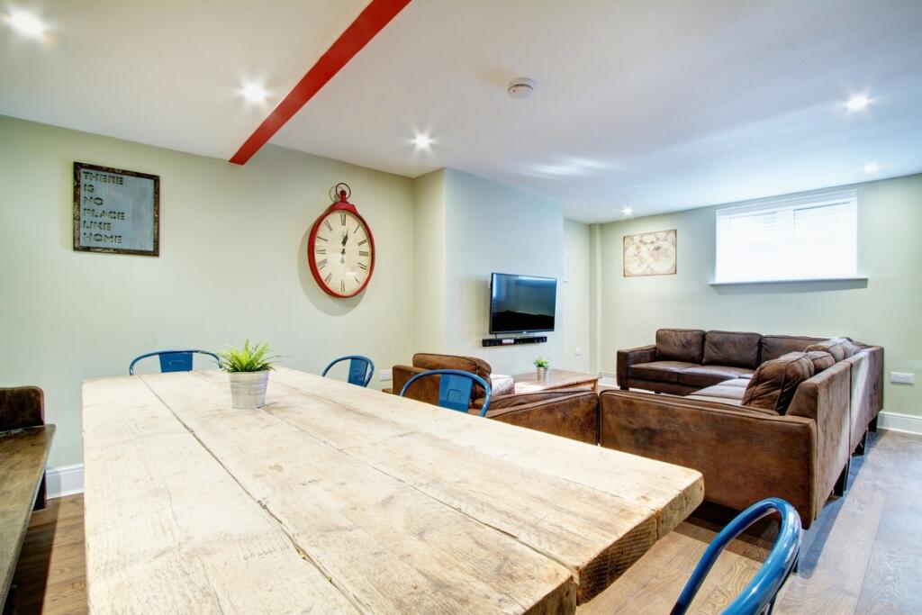 Main image of property: Hyde Park Road, Leeds, LS6