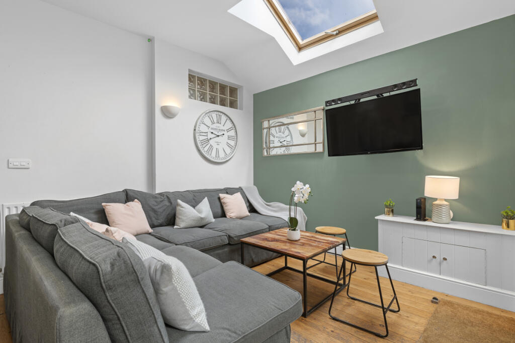 Main image of property: Teversal Avenue, Nottingham, NG7