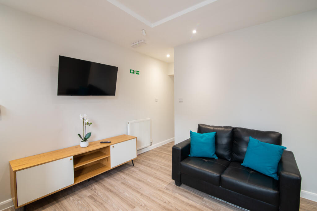 Main image of property: Cauldon Road, Stoke, ST4