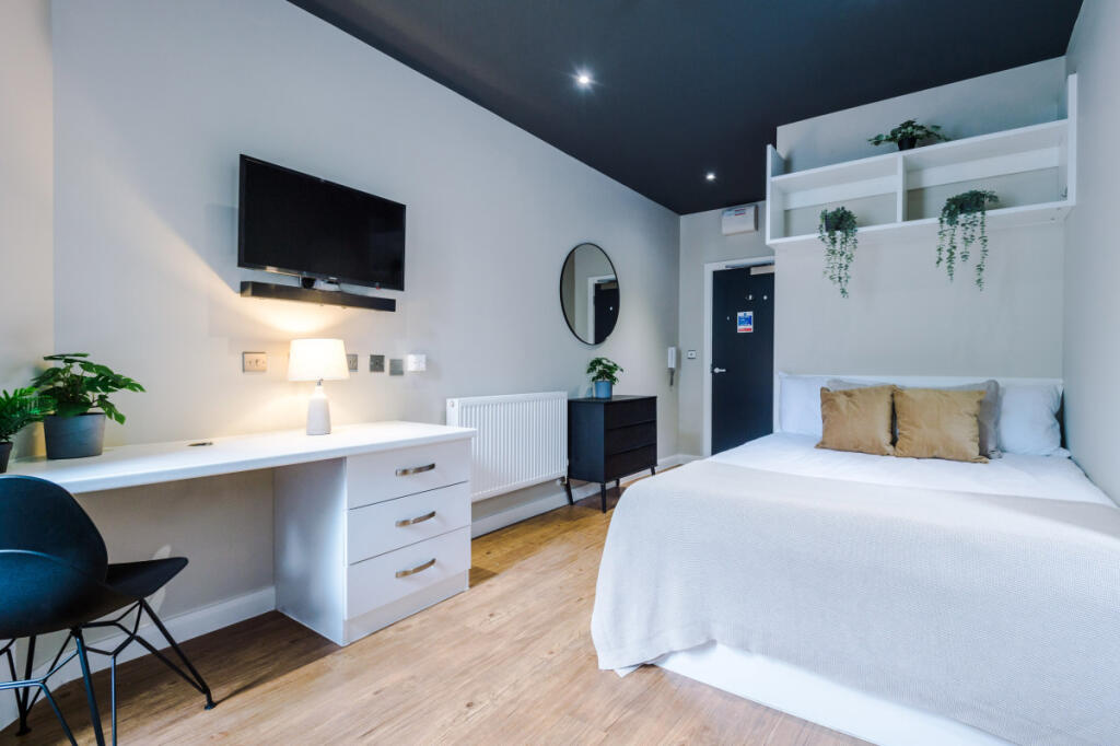 Main image of property: Flat 9, 160 Upper New Walk, Leicester, LE1