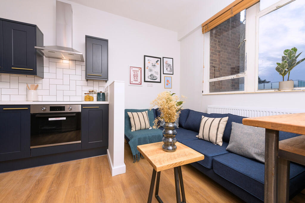 Main image of property: Flat 8, TW1X, London, TW1