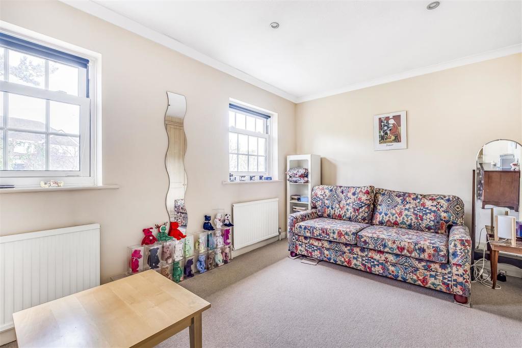 4 bedroom town house for sale in Pine Grove, Wimbledon, SW19