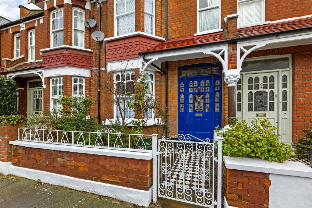 4 bedroom semidetached house for sale in Mount Road, Wimbledon, SW19