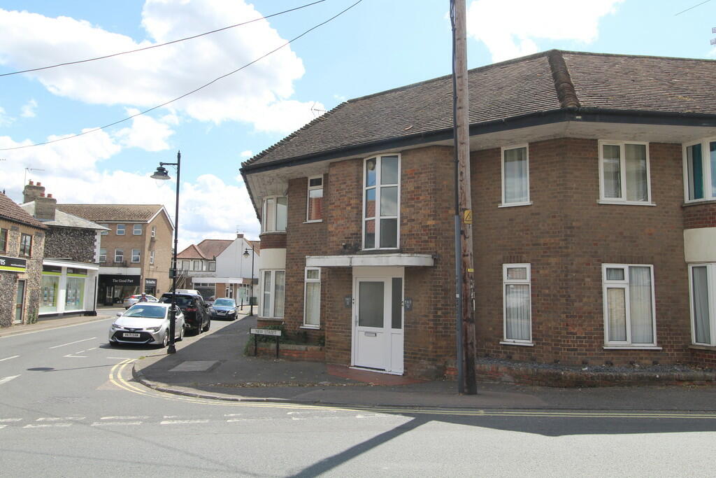 2 bedroom apartment for sale in Queensway, Mildenhall, IP28