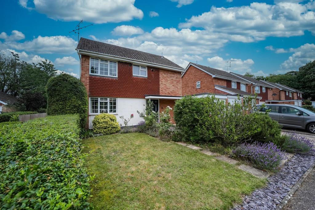 4 bedroom detached house for sale in Turnstone Close, Mildenhall, IP28